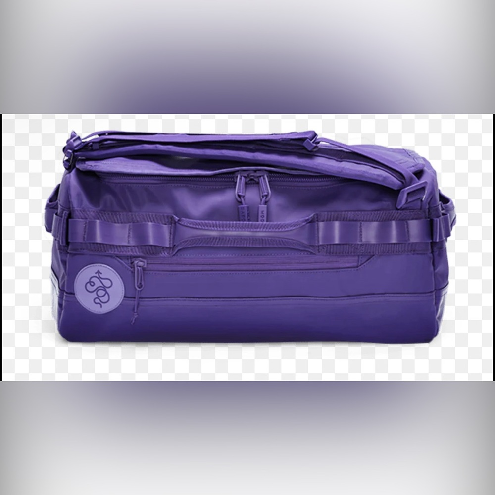 baboon to the moon mini duffel never used or opened!